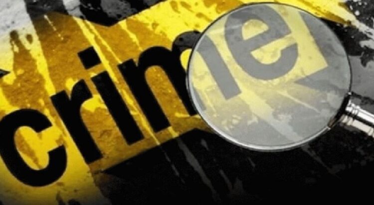 7 held for extorting money