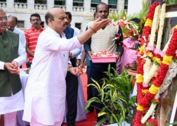 Basavaraj Bommai: ಗಾಂಧಿ ಜಯಂತಿಯಂದು ನಕಲಿ ಗಾಂಧಿಗಳ ಬಗ್ಗೆ ಮಾತನಾಡಲ್ಲ…