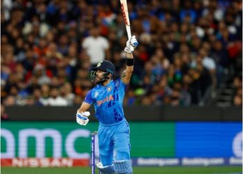 virat-kohli-after-winnig-macth-against-pakistan