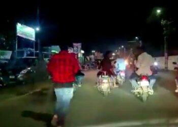 Punishment of Creditors-ಸಾಲ ಮರು ಪಾವತಿಸದ್ದಕ್ಕೆ ನಡು ರಸ್ಥೆಯಲ್ಲಿ ಓಡಿಸಿದ ಸಾಲದಾತರು