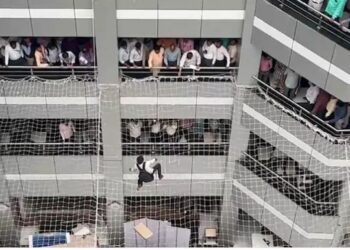 mumbai , viral , man jumped from 6th floor seeking justice for girlfriend's death , saakshatv