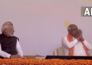 Gujarat : ಎರಡನೇ ಬಾರಿಗೆ ಮುಖ್ಯಮಂತ್ರಿಯಾಗಿ ಭೂಪೇಂದ್ರ ಪಟೇಲ್ ಪ್ರಮಾಣ ವಚನ ಸ್ವೀಕಾರ…  