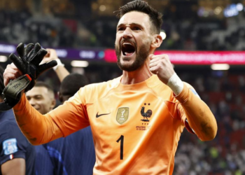 France captain Hugo Lloris retires