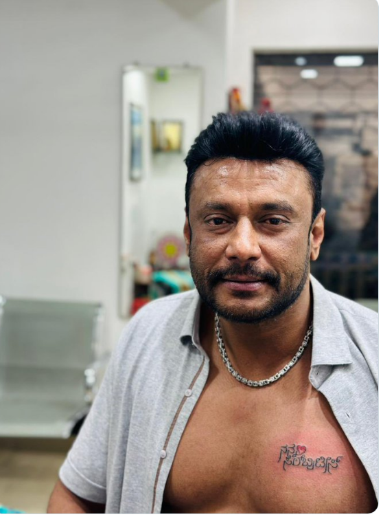 ಬೆನ್ನಮೇಲೆ ದರ್ಶನ್ ಟ್ಯಾಟು ಹಾಕಿಕೊಂಡ ಅಭಿಮಾನಿ! | Filmz news | Darshan tattoo