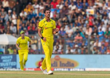 IND V/S AUS Michel starc
