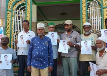 ಅಖಂಡ ಶ್ರೀನಿವಾಸ ಮೂರ್ತಿಗೆ ಕಾಂಗ್ರೆಸ್ ಟಿಕೆಟ್ ಸಿಗಲೆಂದು ದೇಗುಲ, ಮಸೀದಿಯಲ್ಲಿ ಪೂಜೆ