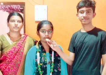 ಕಿತ್ತು ತಿನ್ನುವ ಬಡತನದಲ್ಲಿಯೂ ಅರಳಿದ ವಿದ್ಯಾರ್ಥಿನಿ