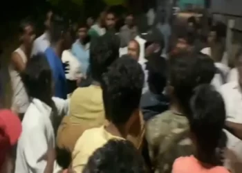 Karnataka Assembly Election: ಸಾ.ರಾ.ಮಹೇಶ್ ಪುತ್ರನ ಕಾರಿಗೆ ಕಲ್ಲೇಟು