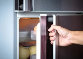 Crime News: ಕೊಟ್ಟ ಹಣ ಕೇಳಿದ್ದಕ್ಕೆ ಮಹಿಳೆಯ ಕೊಲೆ