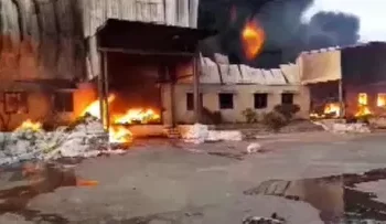 ಪ್ಲಾಸ್ಟಿಕ್ ಕಾರ್ಖಾನೆಯಲ್ಲಿ ಭೀಕರ ಬೆಂಕಿ ಅವಘಡ