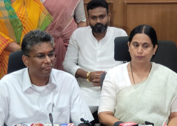 ಮನೆಯಲ್ಲಿನ ಯಾರಿಗೆ ನೀಡಬೇಕು 2 ಸಾವಿರ; ಇಲ್ಲಿದೆ ನೋಡಿ ಮಾಹಿತಿ!
