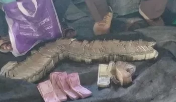 Karnataka Assembly election: ಮತದಾರರ ಕೈ ಸೇರಬೇಕಿದ್ದ ಹಣ, ಅಧಿಕಾರಿಗಳ ವಶಕ್ಕೆ!