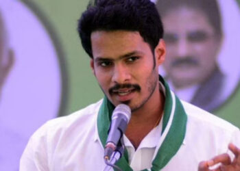 ಸೋತರೂ ಮನೆ ಮನೆಗೆ ತೆರಳಿ ಧನ್ಯವಾದ ಅರ್ಪಿಸಿದ ನಿಖಿಲ್