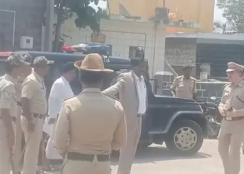 Karnataka Assembly Election: ಇವಿಎಂ ಒಡೆದ ಪ್ರಕರಣ; 30 ಜನರ ಬಂಧನ!