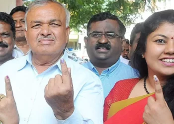 ಹಲವೆಡೆ ಕುಟುಂಬ ರಾಜಕಾರಣಕ್ಕೂ ಜೈ ಎಂದ ಮತದಾರ!