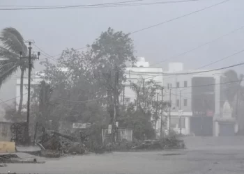 ಬಿಪರ್ ಜಾಯ್ ಚಂಡಮಾರುತದಿಂದ ಗುಜರಾತ್ ನಲ್ಲಿ ಅವಾಂತರ!