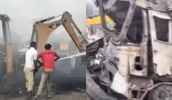 ಮೂರು ಟ್ರಕ್ ಗಳ ಮಧ್ಯೆ ಭೀಕರ ಅಪಘಾತ; ಐವರು ವ್ಯಕ್ತಿಗಳು, 12 ಪ್ರಾಣಿಗಳು ಸಜೀವ ದಹನ