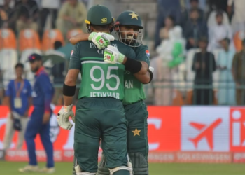 ಮೊದಲ ಪಂದ್ಯದಲ್ಲಿಯೇ ಹಲವು ದಾಖಲೆಗಳನ್ನು ಪುಡಿಗಟ್ಟಿದ ಬಾಬರ್‌, ಇಫ್ತಿಕರ್‌