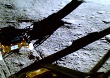 ಚಂದ್ರನ ಮೇಲ್ಮೈ ಏನೇನು ಪತ್ತೆಯಾಗಿದೆ?