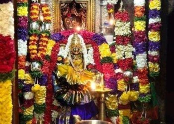 ಶುಕ್ರವಾರ ವರಮಹಾಲಕ್ಷ್ಮಿ ವ್ರತದಲ್ಲಿ ಮಹಾಲಕ್ಷ್ಮಿಯ ಆವಾಹನೆ ಮಾಡುವುದು ಹೇಗೆ ಗೊತ್ತಾ.. ಭಾಗ 2