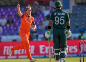 CWC 2023: 20 ವರ್ಷದ ನಂತರ ತಂದೆಯ ಪ್ರದರ್ಶನ ನೆನಪಿಸಿದ ಡಚ್‌ ಆಲ್ರೌಂಡರ್‌