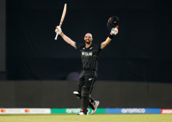 IND v NZ: ವಿಶ್ವಕಪ್‌ನಲ್ಲಿ ಭಾರತದ ವಿರುದ್ಧ ಶತಕ: 48 ವರ್ಷದ ಬಳಿಕ ಈ ಸಾಧನೆ ಮಾಡಿದ ಮಿಚೆಲ್‌