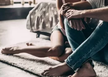 10ನೇ ತರಗತಿಯ ವಿದ್ಯಾರ್ಥಿಯನ್ನು ಸೆಕ್ಸ್ ಗೆ ಪೀಡಿಸಿದ ಶಿಕ್ಷಕಿ!