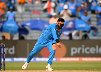 IND v BAN: ಆರು ವರ್ಷಗಳ ಬಳಿಕ ಬೌಲಿಂಗ್‌ ಮಾಡಿ ಗಮನ ಸೆಳೆದ ಕಿಂಗ್‌ ಕೊಹ್ಲಿ