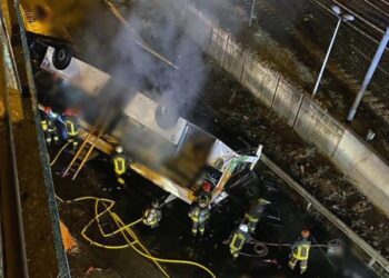 ವಿದ್ಯುತ್ ತಂತಿ ಮೇಲೆ ಬಿದ್ದ ಪ್ರವಾಸಿ ಬಸ್ ದುರಂತ