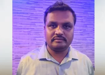 ಲಂಚ ಪಡೆಯುತ್ತಿದ್ದಾಗ ಅಧಿಕಾರಿ ಅರೆಸ್ಟ್