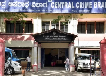 ವೇಶ್ಯಾವಾಟಿಕೆ ಅಡ್ಡೆ ಮೇಲೆ ಅಧಿಕಾರಿಗಳ ದಾಳಿ