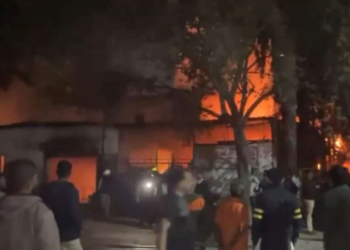 ಬೆಳ್ಳಂಬೆಳಗ್ಗೆ ಬೆಂಕಿ ಅವಘಡ; 6 ಜನ ಸಜೀವ ದಹನ!