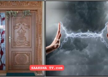 ಮನೆಯ ಪ್ರವೇಶ ದ್ವಾರದಲ್ಲಿ ಈ ವಸ್ತುವನ್ನು ಇಡುವುದರಿಂದ ಯಾವುದೇ ನಕಾರಾತ್ಮಕ ಶಕ್ತಿಯು ಮನೆಗೆ ಪ್ರವೇಶಿಸುವುದಿಲ್ಲ. ಬರಲು ಸಾಧ್ಯವಿಲ್ಲ