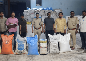 ಬಿಜೆಪಿ ಮುಖಂಡರೊಬ್ಬರ ಸಹೋದರ ಮಿಲ್ ನಲ್ಲಿ ಅಕ್ಕಿ ವಶ!