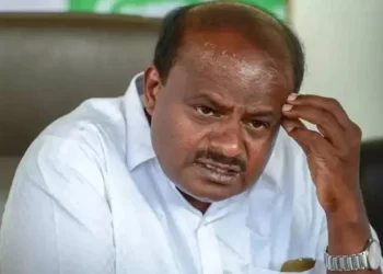 ಕುಮಾರಸ್ವಾಮಿ ವಿರುದ್ಧ ಲೋಕಾಯುಕ್ತಕ್ಕೆ ದೂರು