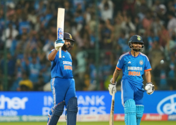 ದಾಖಲೆಯ ಶತಕ ಸಿಡಿಸಿದ ರೋಹಿತ್ ಶರ್ಮಾ!