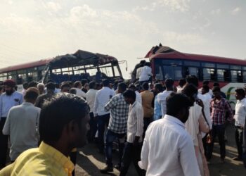 ಸರ್ಕಾರಿ ಬಸ್ ಗಳ ಮಧ್ಯೆ ಭೀಕರ ಅಪಘಾತ; ಇಬ್ಬರು ಬಲಿ!