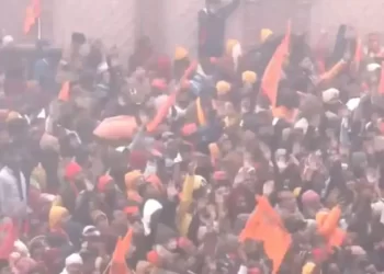 ರಾಮಲಲ್ಲಾನ ದರ್ಶನಕ್ಕೆ ಮುಗಿಬಿದ್ದ ಭಕ್ತರು!