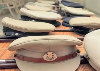 ವಿದ್ಯಾರ್ಥಿಗಳಿಂದ ಟಾಯ್ಲೆಟ್ ಕ್ಲೀನ್ ಮಾಡಿಸಿದ ಆರೋಪ; ಶಿಕ್ಷಕಿ ವಿರುದ್ಧ ಎಫ್ ಐಆರ್