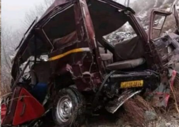 ಭೀಕರ ಅಪಘಾತದಲ್ಲಿ ಕಂದಕಕ್ಕೆ ಬಿದ್ದ ಕ್ಯಾಬ್; 7 ಜನ ಬಲಿ