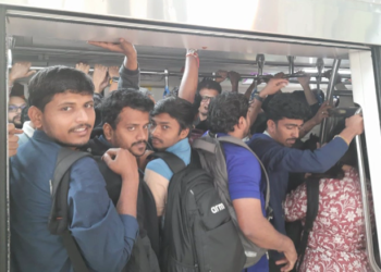 ಮೆಟ್ರೋ ನೆರಳೆ ಮಾರ್ಗದಲ್ಲಿ ತಾಂತ್ರಿಕ ಸಮಸ್ಯೆ; ಆಕ್ರೋಶ