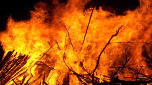 ಬೆಂಕಿಗೆ ಆಹುತಿಯಾದ ಕಾರು ಶೋ ರೂಮ್