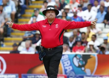 18 ವರ್ಷಗಳ ವೃತ್ತಿ ಜೀವನಕ್ಕೆ ವಿದಾಯ ಹೇಳಿದ ಅಂಪೈರ್!