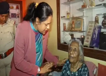 ಆಸ್ತಿಗಾಗಿ ತಾಯಿಗೆ ದಿಗ್ಬಂಧನ ಹಾಕಿದ್ದ ಪಾಪಿ ಮಗ!