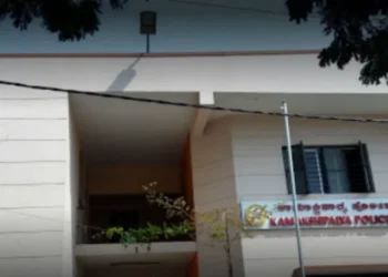 ನಾಯಿ ಬೊಗಳಿದ್ದಕ್ಕೆ ಮನೆ ಮಾಲೀಕರ ಮೇಲೆ ಹಲ್ಲೆ!