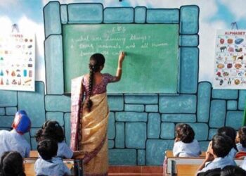 ಶಿಕ್ಷಕರಿಗೆ ಕಿರುಕುಳ; ತಂದೆಯ ವಿರುದ್ಧ ದೂರು