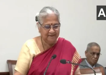 ಕನ್ನಡದಲ್ಲಿಯೇ ಪ್ರಮಾಣ ವಚನ ಸ್ವೀಕರಿಸಿದ ಸುಧಾ ಮೂರ್ತಿ