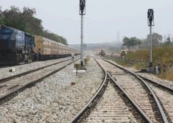 ರೈಲಿಗೆ ಸಿಲುಕಿ ಮೂವರು ಯುವಕರು ಸಾವು