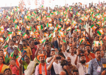 ಕೇರಳದ ಜನರು ಎಲ್ ಡಿಎಫ್, ಯುಡಿಎಫ್ ದಿಂದ ಎಚ್ಚರದಿಂದ ಇರಬೇಕು!!