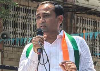 ಸೂರತ್ ನಲ್ಲಿ ಕಾಂಗ್ರೆಸ್ ನಿಂದ ಸ್ಪರ್ಧಿಸಿದ್ದ ವ್ಯಕ್ತಿ ಬಿಜೆಪಿಗೆ?ಕಾಂಗ್ರೆಸ್ ಪ್ರತಿಭಟನೆ